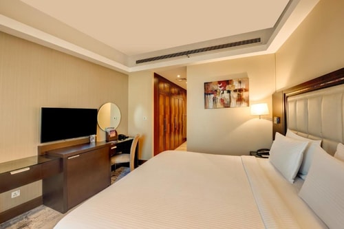 Four Bedroom Duplex Suite Near Deira City Metro 2 Luxury Bookings