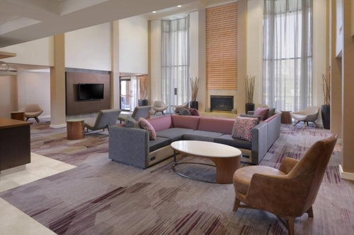 King Room Near 100 Acre Wood Preserve HOU 11 Luxury Bookings