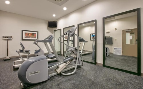 Standard Room Near Gold & Silver Exchange DAL 8 Luxury Bookings