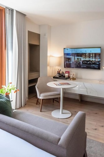 Standard Room Near Memorial Hills HOU 5 Luxury Bookings