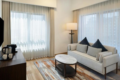 Executive King Suite Near Damac Crescent Towers 2 Luxury Bookings