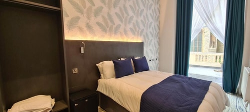 Executive Double Room Near Italian Gardens LON Luxury Bookings