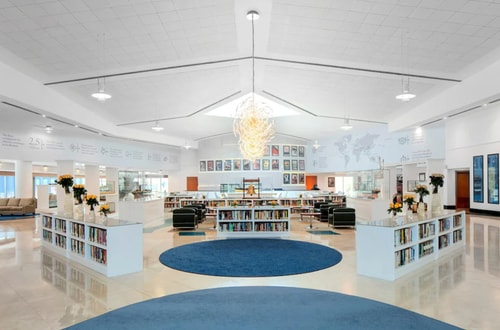 Classic King Room Near Port Saeed Dubai 5 Luxury Bookings