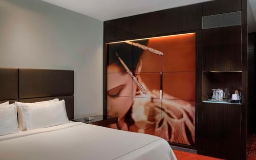 Superior Double Room Near The Graffiti Tunnel LON 1 Luxury Bookings