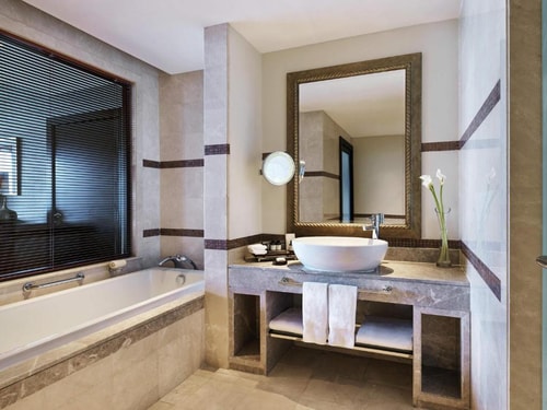 1 Bedroom Apartment Near To Nakheel Mall In Palm 6 Luxury Bookings