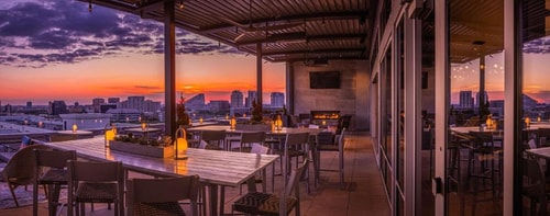 King Room Near Burger Academy DAL 11 Luxury Bookings