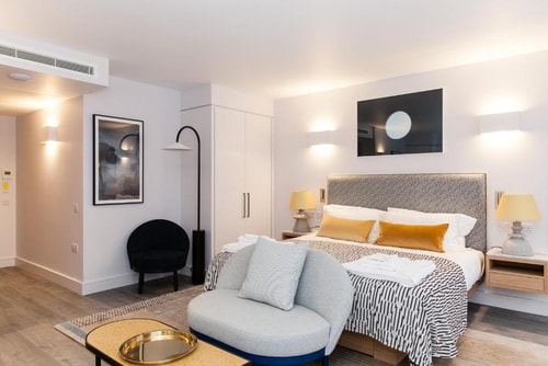 Double Studio Near Wakefield Gardens LON 6 Luxury Bookings