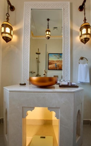 Deluxe King Room Near Luxury Desert Adventure 3 Luxury Bookings
