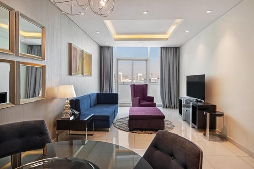 Two Bedroom Suite Near South Ridge Park 2 Luxury Bookings