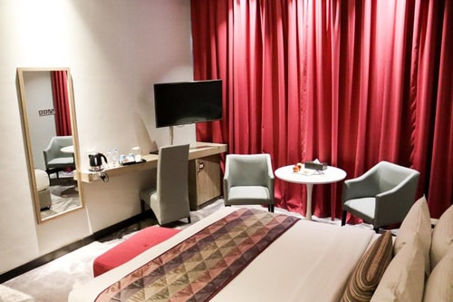 Executive Suite Near Dubai Snooker Club 1 Luxury Bookings