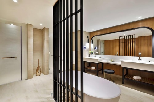 King Suite Near South Ridge Park Business Bay 3 Luxury Bookings