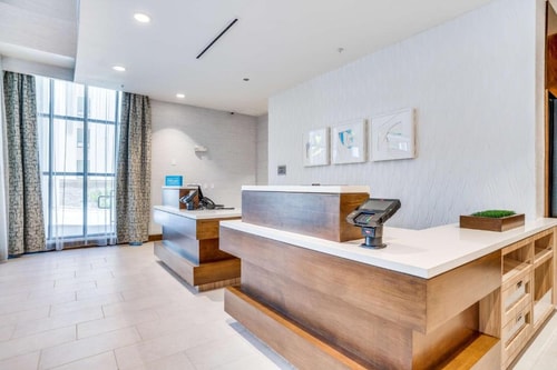 King Room Near Meadow Central DAL 8 Luxury Bookings