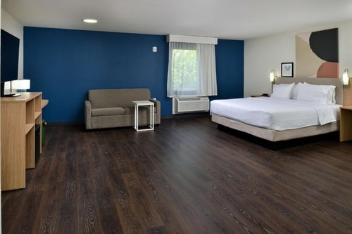 King Room Near Mathur Law Offices PC DAL 1 Luxury Bookings