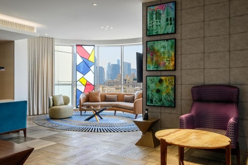 Two Bedroom Family Suite With Kitchen At Jumeirah 4 Luxury Bookings
