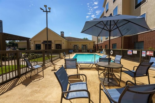 King Studio Suite Near George Bush Park HOU 10 Luxury Bookings