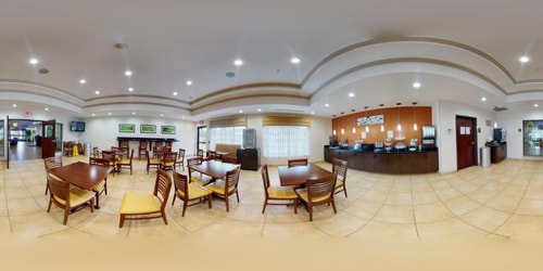 King Room Near Revolution Soccer Complex HOU 7 Luxury Bookings