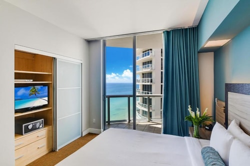 Classic Room With Ocean View Near Miami Juice MIA 1 Luxury Bookings