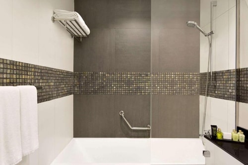 Standard Room Near Mall of Emirates Dubai 5 Luxury Bookings