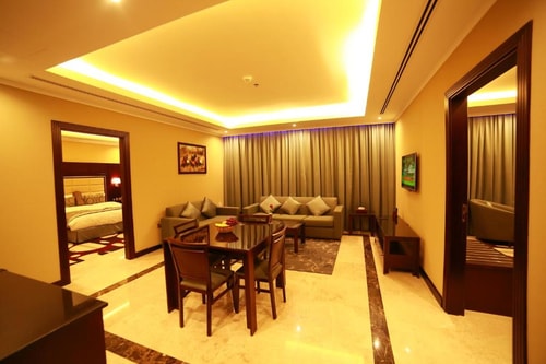 Deluxe Two Bedroom Apartment Near Abu Hail Park 4 Luxury Bookings