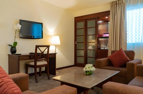 Deluxe Suite Room Near Al Mariah Mall Abu Dhabi 2 Luxury Bookings