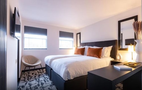 Superior Double Room Near Gogo Glazing LON 2 Luxury Bookings