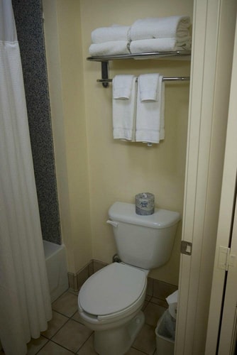 Studio Suite Near Sam Houston Race Park HOU 3 Luxury Bookings