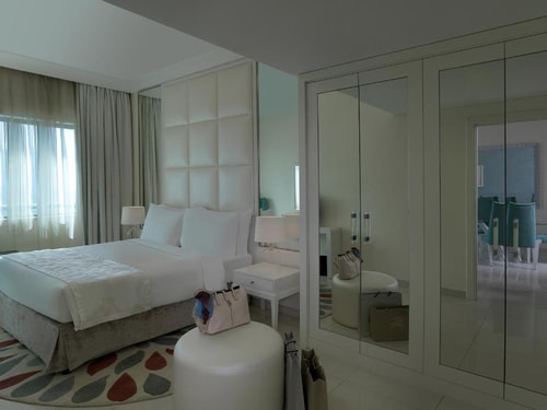 One Bedroom Suite Near Dubai Ice Rink 1 Luxury Bookings