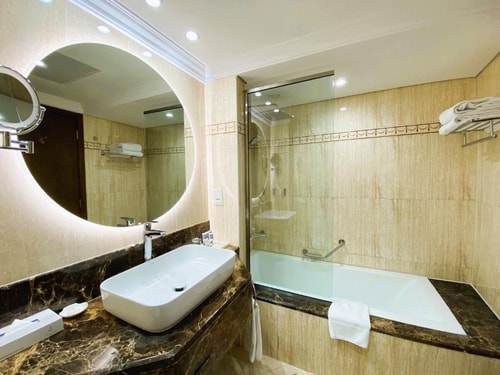 King Or Twin Guest Room Near Port Saeed Plaza Ab 5 Luxury Bookings