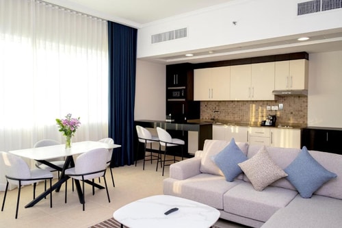 One Bedroom Apartment City View Near Heritage Park 3 Luxury Bookings