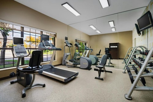Studio Suite Near Glazer's Beer and Beverage DAL 6 Luxury Bookings