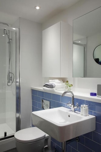 Double Studio Near Wakefield Gardens LON 10 Luxury Bookings