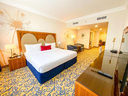 Executive Suite Near Plant Exhibition Garden Luxury Bookings