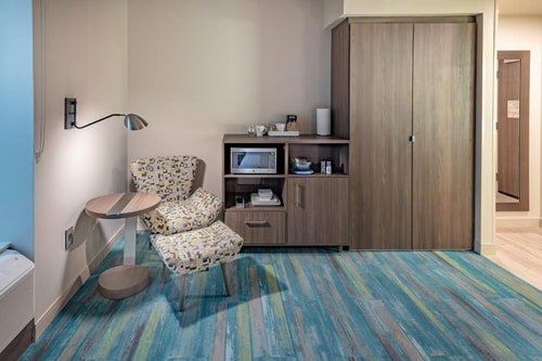 King Room Near Chipotle Mexican Grill DAL 2 Luxury Bookings