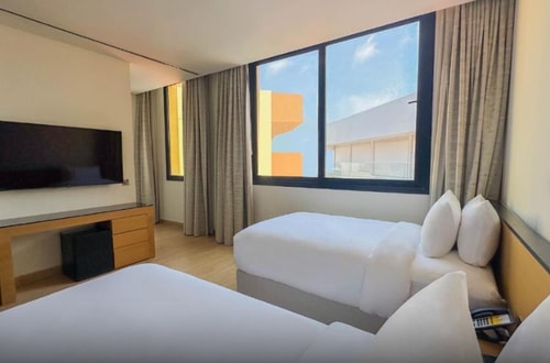 Deluxe King Or Twin Room On Dubai World Islands 1 Luxury Bookings