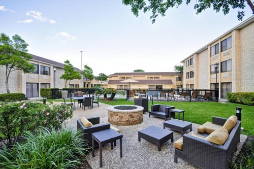 King Room Near Terry Hershey Park HOU 6 Luxury Bookings