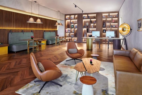 Premium King Suite Near Jvt Community Park Dubai 9 Luxury Bookings