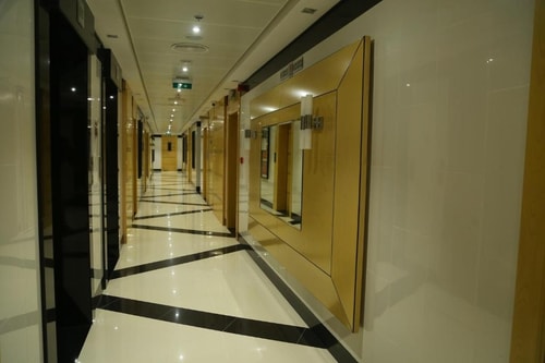 Studio Apartment Near Mall of Emirates 4 Luxury Bookings