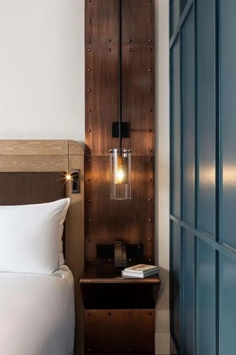 Deluxe King Room Near Victory Park LON 4 Luxury Bookings