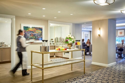Classic King Room Near Market Square Park HOU 8 Luxury Bookings
