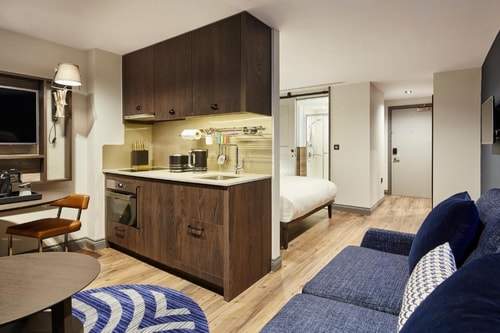 Double Studio Suite Near Tesco Superstore LON 2 Luxury Bookings