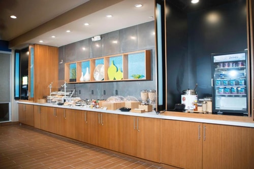 King Studio Near Collins Elementary School HOU 8 Luxury Bookings