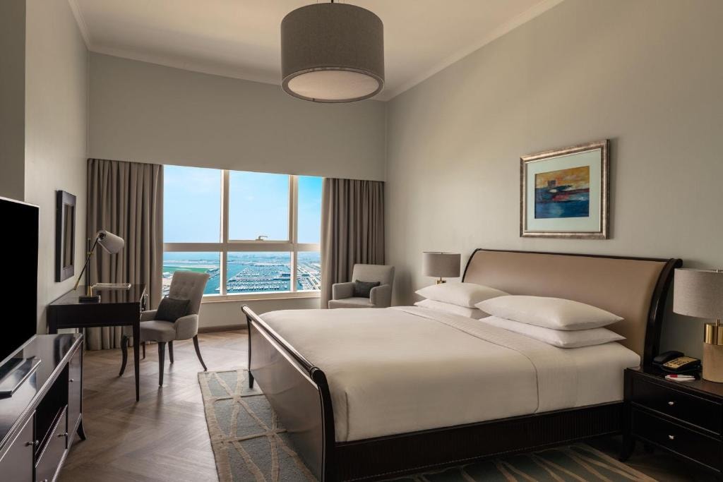 One Bedroom Suite City View Near Dubai Marine Club Luxury Bookings