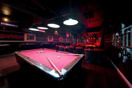 Deluxe Suite Near Baqer Mohebi Supermarket 17 Luxury Bookings