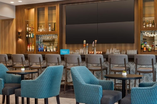 King Room Near Toyota Center HOU 6 Luxury Bookings