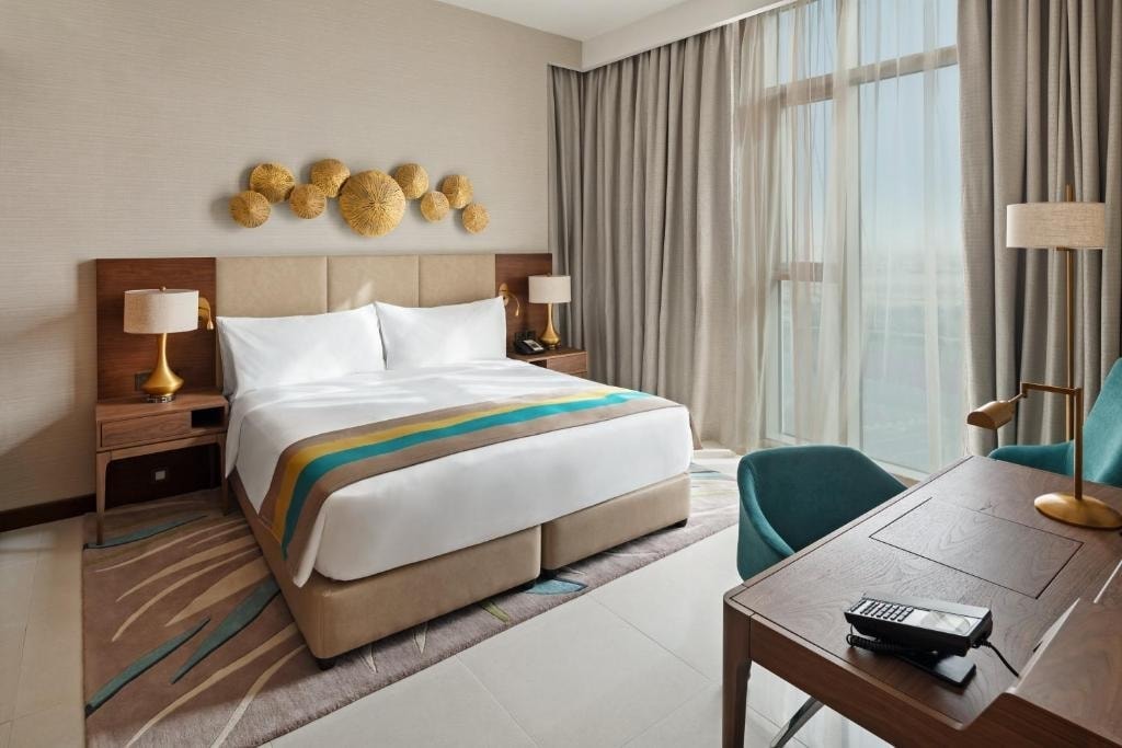 Standard King Room Near DHL Express Dubai South Luxury Bookings