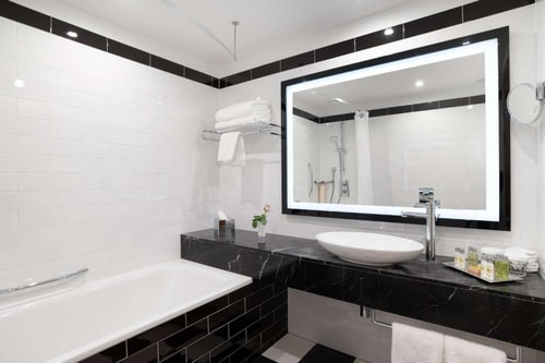 King Room Near Wembley Stadium LON 3 Luxury Bookings