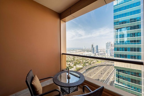 One Bedroom Suite Near Internet Metro Station 3 Luxury Bookings
