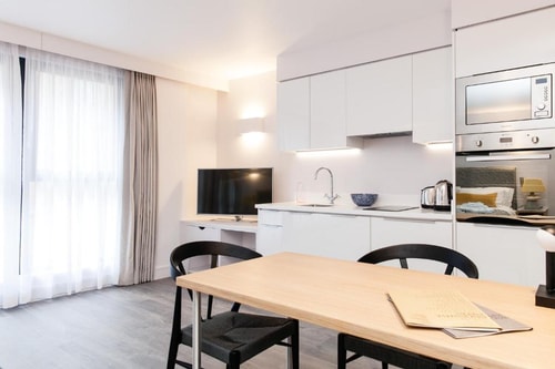 Double Studio Near Wakefield Gardens LON 11 Luxury Bookings