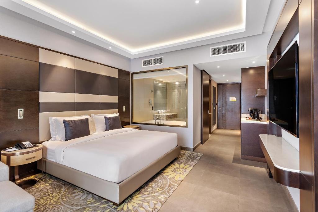 Luxury King Room Canal View Near Downtown Dubai Luxury Bookings