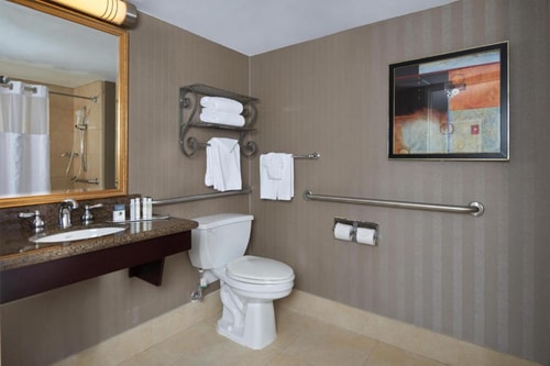 Double Room Near Terranova Café DAL 3 Luxury Bookings